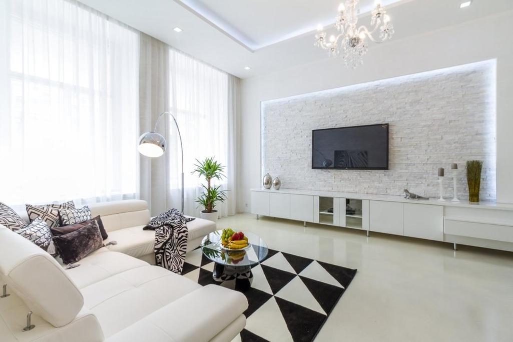 Stylish Apartment 5 Minutes Walk From City Center Prag Exterior foto